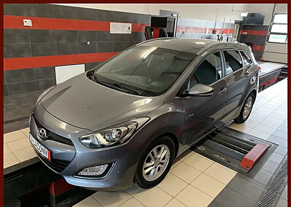 Hyundai I30 cena 34500 przebieg: 187000, rok produkcji 2013 z Narol małe 79